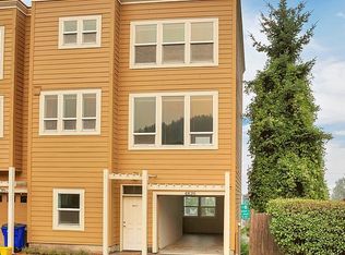 4836 S View Point Ter, Portland, OR 97239