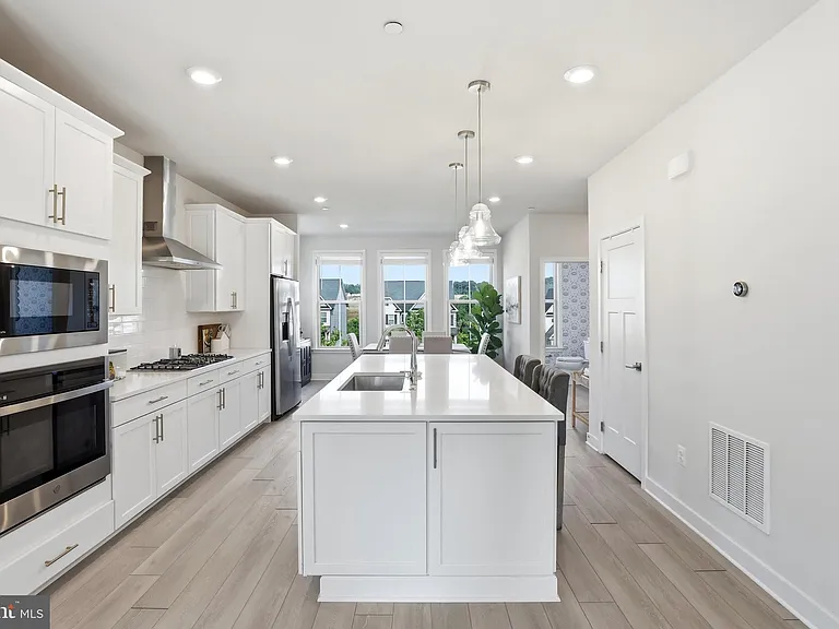 10120 Stonecat Mews — Photo 6