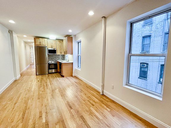 3rd image of 57 W 106th St APT 4B