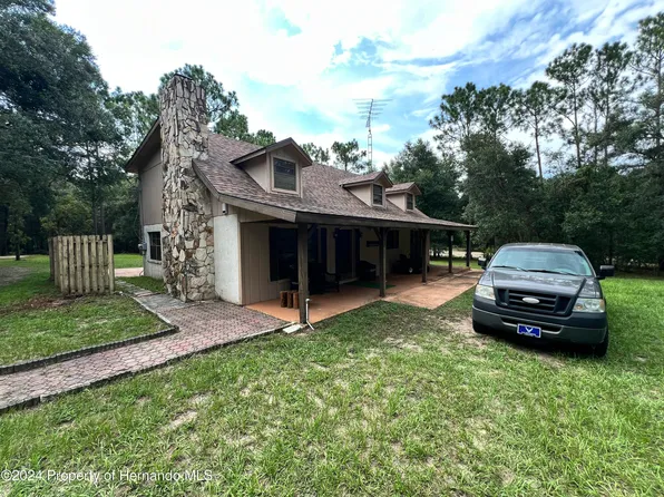 8057 Shaw Rd, Brooksville, FL 34602