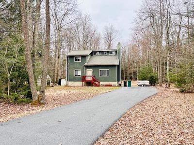 412 Tranquility Ct, Long Pond, PA, 18334