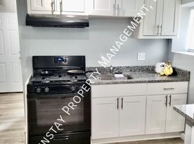 2200 E Madison St, Baltimore, MD
