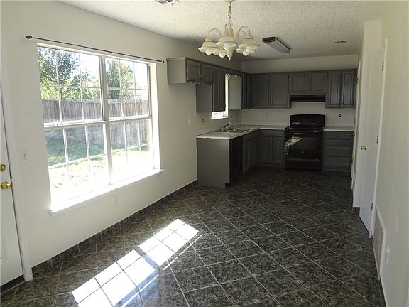 2nd image of 312 E Mimosa Pl