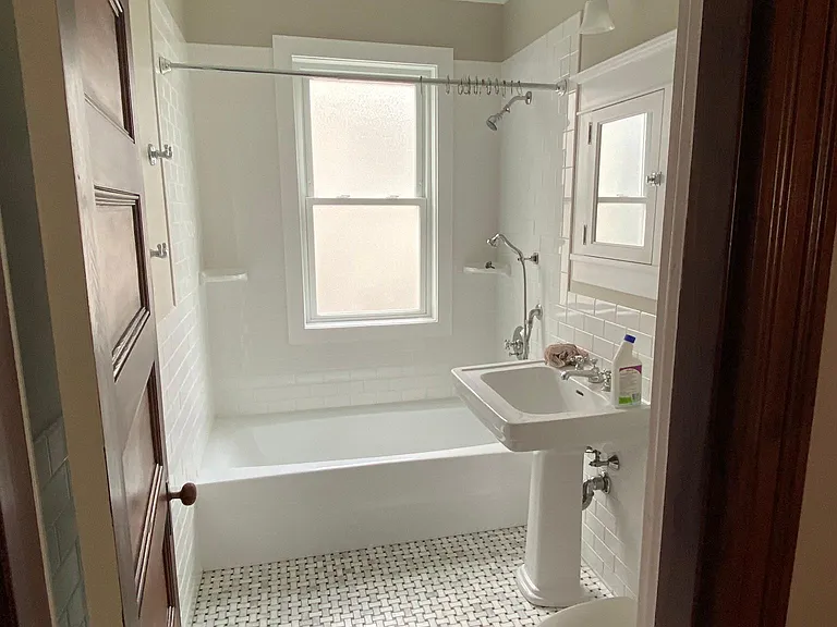 2nd floor full bath
