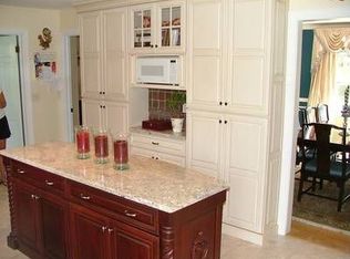 21 Hendrick Rd, Flemington, NJ 08822