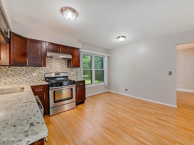 601 Willington Dr — Photo 11