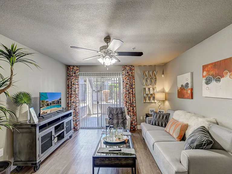 Allure at Tempe Apartments — Photo 5