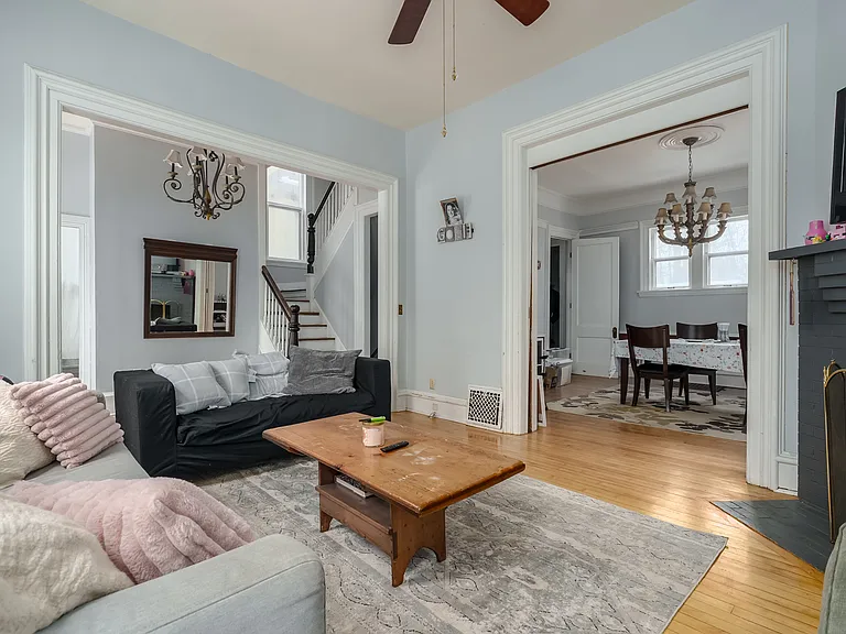 716 W Kalamazoo Ave — Photo 1