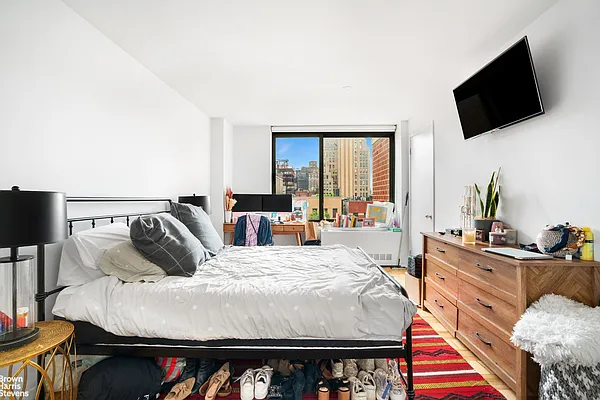 Rented by Brown Harris Stevens | media 10