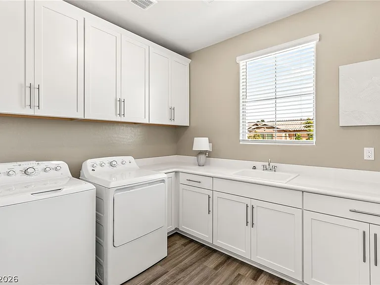 1133 Pandora Canyon St — Photo 31