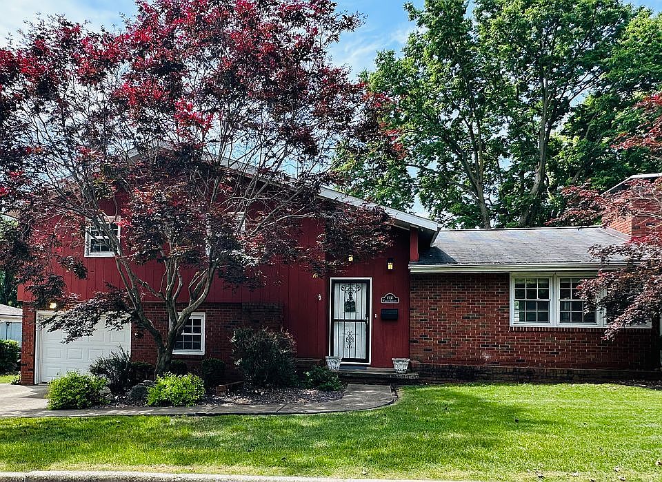 1st image of 844 Parent St