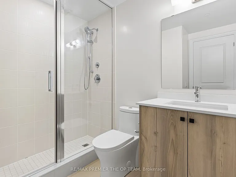 10 Gatineau Dr #817 — Photo 10
