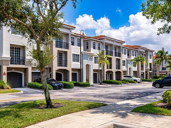 5th image of 11338 SW 45th Pl #11-102