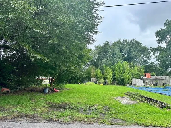 3001 Smithfield Rd, Portsmouth, VA 23702