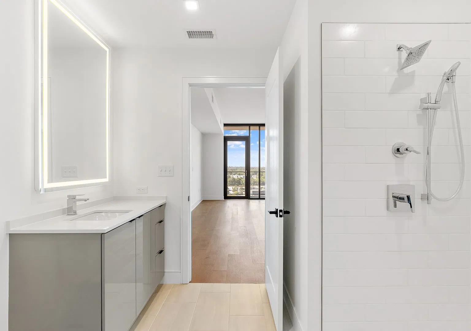 Studio Apartment in West Midtown! — Photo 1