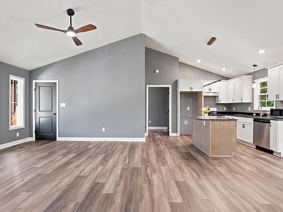 5th image of 173 Orchard Dr
