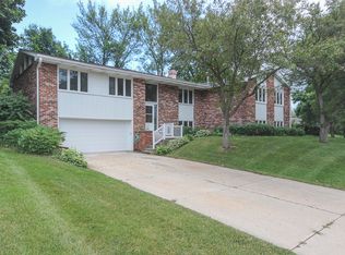 613 Coventry Ln #678, Hartland, WI 53029