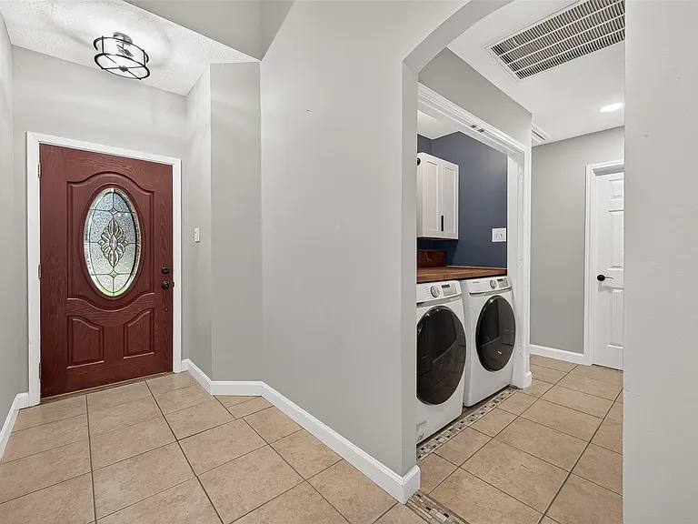 1810 Ashton Village Dr — Photo 7