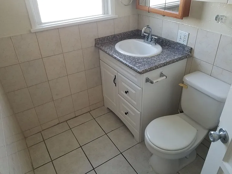 2100 Cabrillo Ave — Photo 15