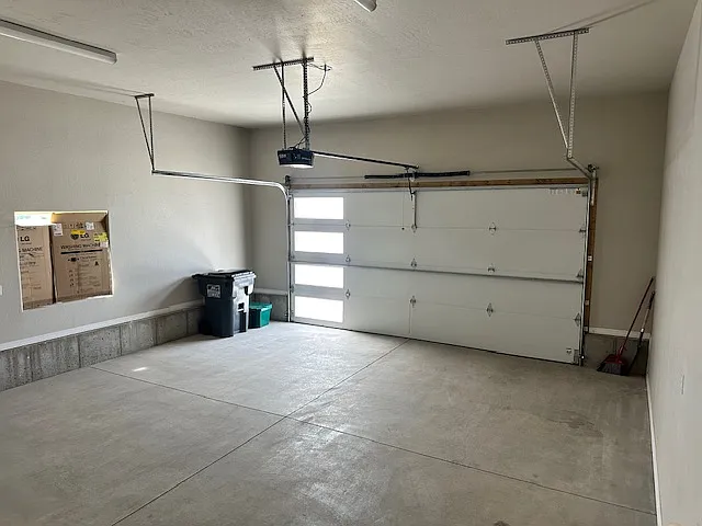 1612 E Downey Ave — Photo 8