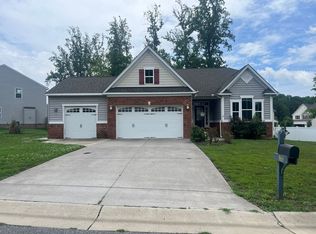965 Eagle Pl N, Hopewell, VA 23860