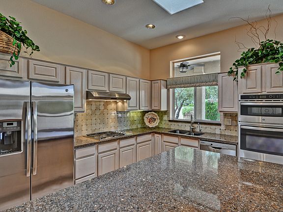 3rd image of 15622 W Huron Dr