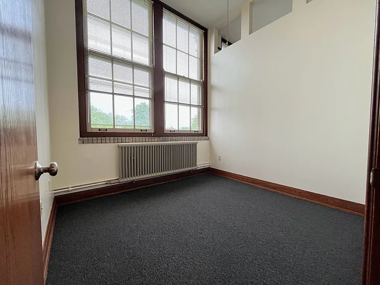 257 Lafayette Ave — Photo 9