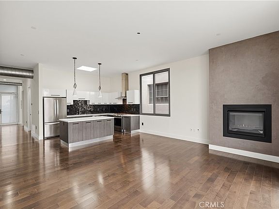 2nd image of 433 Pine Ave Unit 408