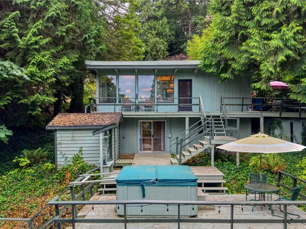 1788 Cliff Road, Point Roberts, WA 98281