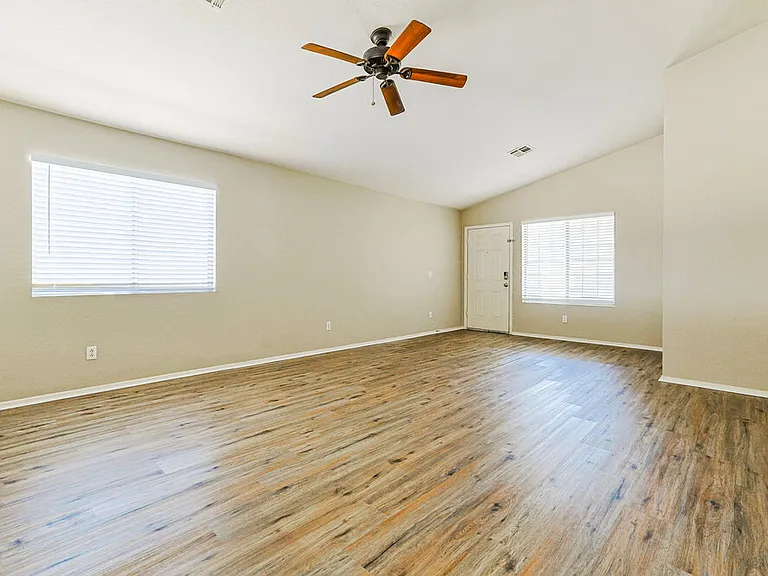 1453 E Kelsi Ave — Photo 3