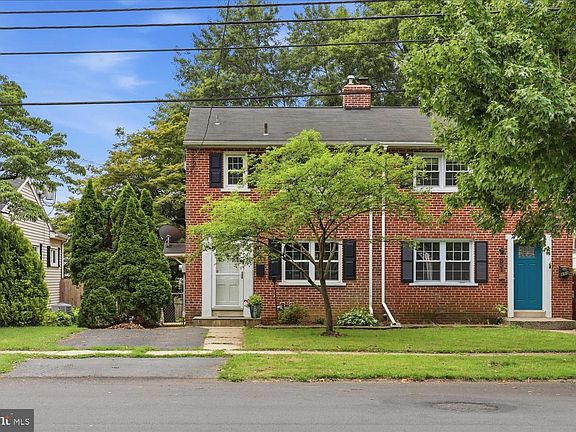 2nd image of 849 Fountain Ave