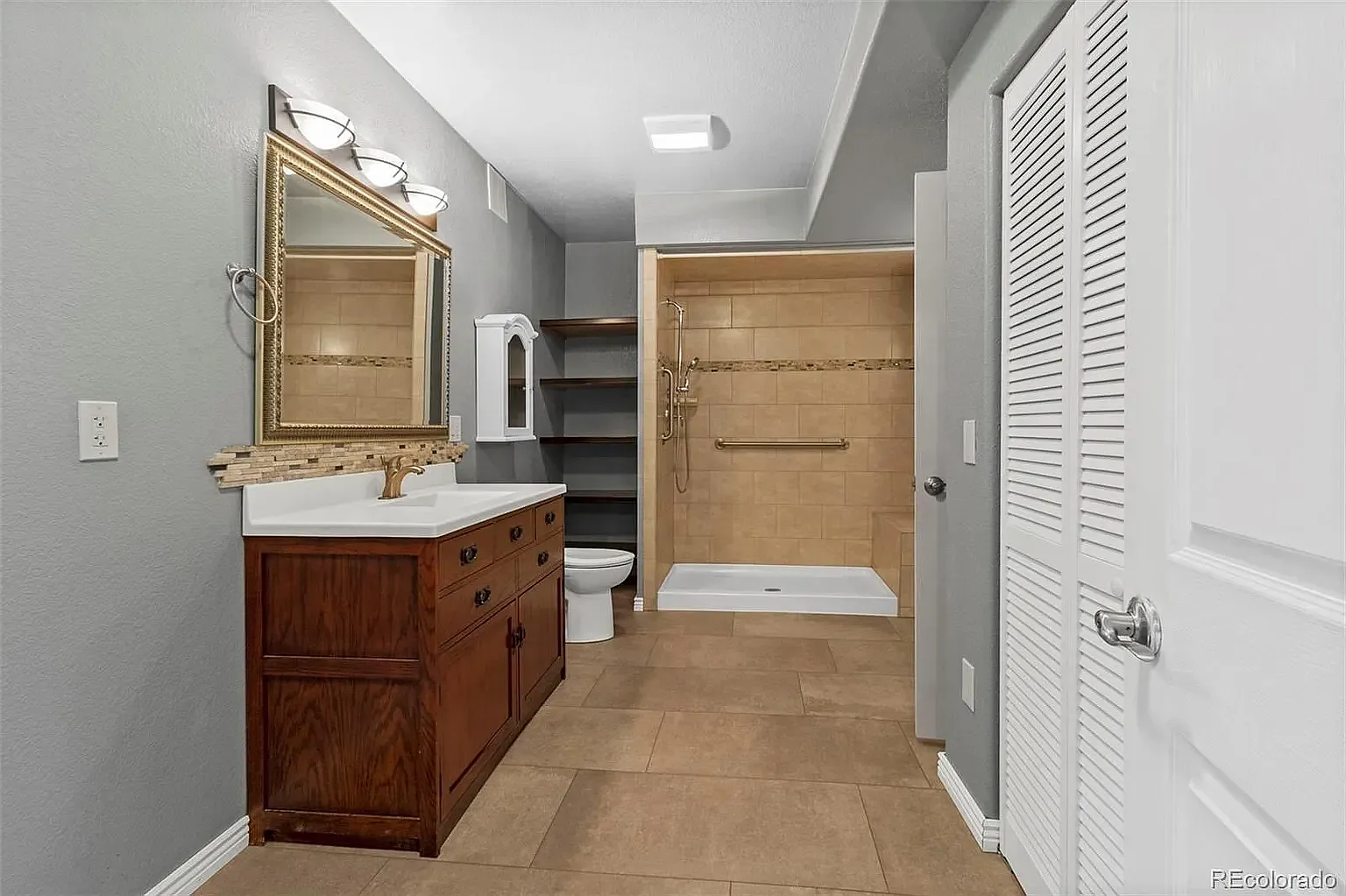 1 bed, 1000 sqft, $2,100 — Photo 4