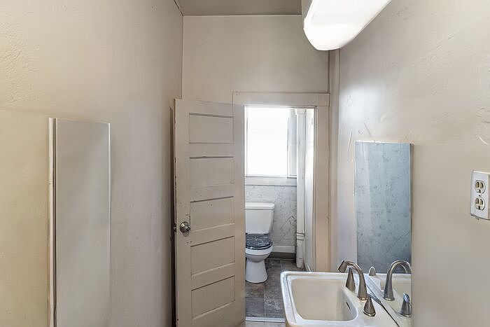 2nd image of 529 Colorado Ave #211