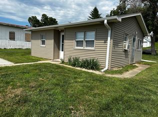 219 S Commercial St, Carson, IA 51525