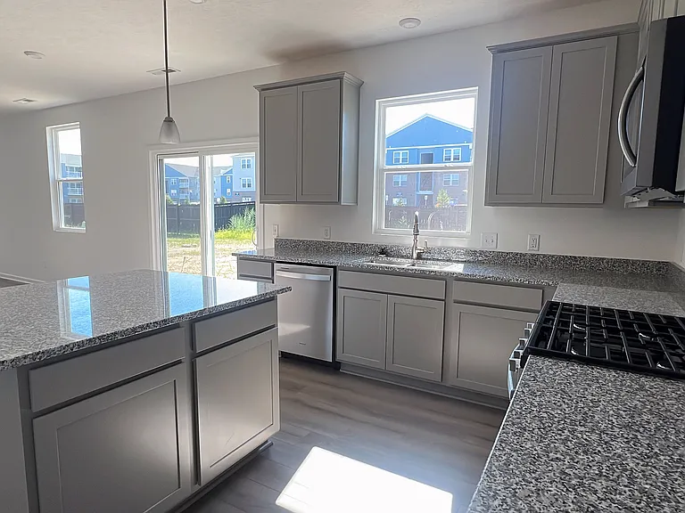 153 Reneau Ave — Photo 6