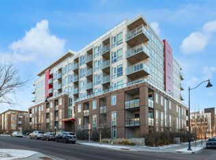 88 W 9th St NE #404, Calgary, AB T2E4E1