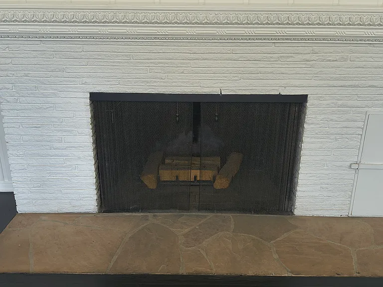 2828 Benedict Canyon Dr — Photo 34