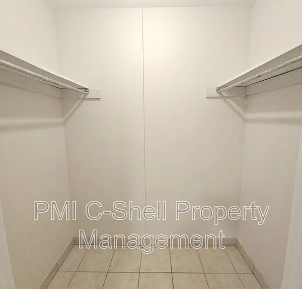 3409 Green Briar Cir #2 — Photo 15