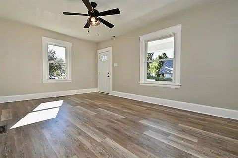 4th image of 1808 Oakland Ave