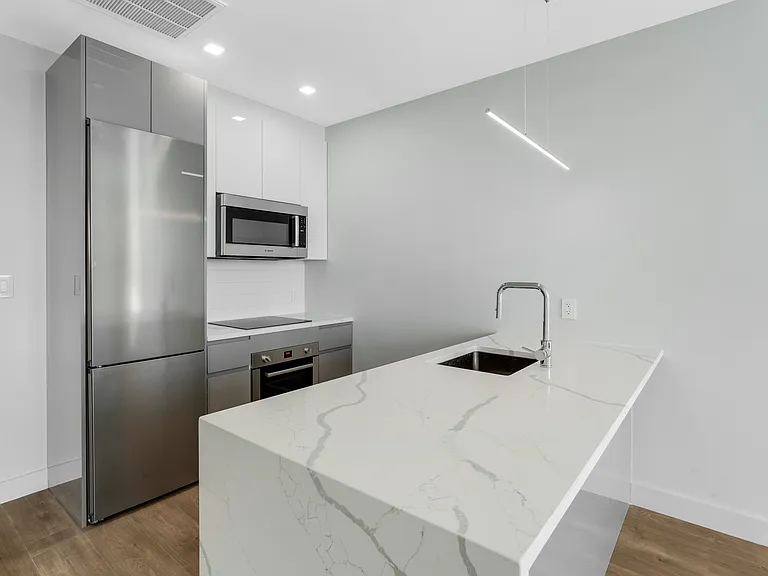 43-15 52nd St #9E — Photo 4