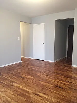 Rented by Lang Realty LLC | media 9