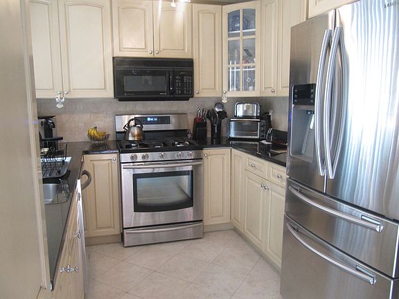 2nd image of 1539 Kennellworth Pl