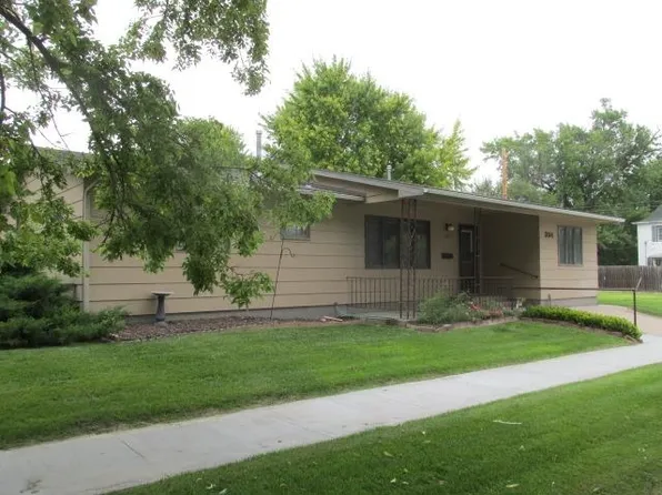 304 14th St, Gothenburg, NE 69138