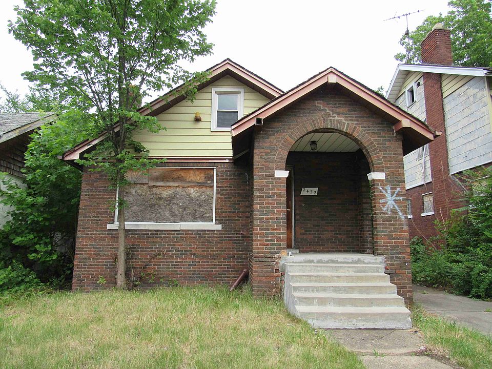 2432 Highland