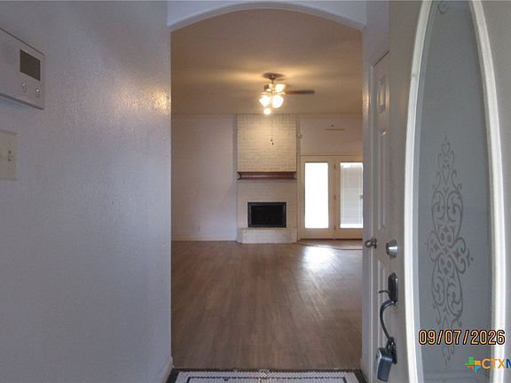 4th image of 2020 Merlin Dr