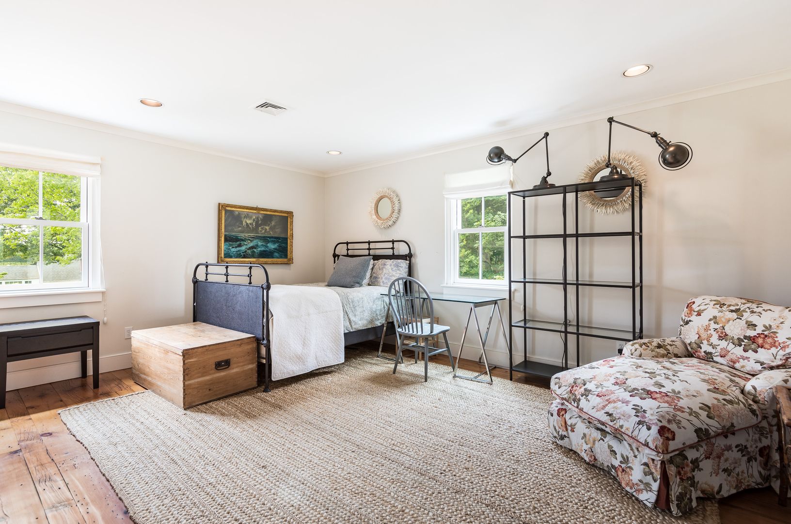  Second floor bedroom