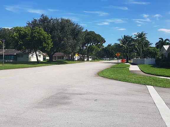 4th image of 1703 NW 192nd St
