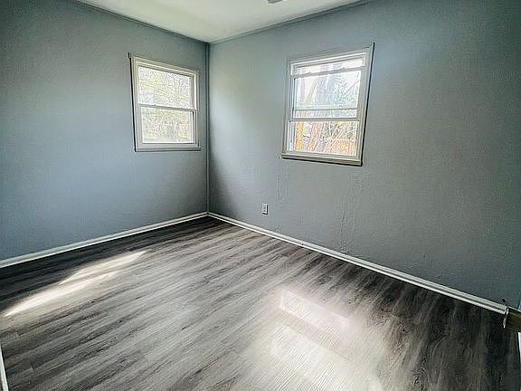 5th image of 2913 Pence St