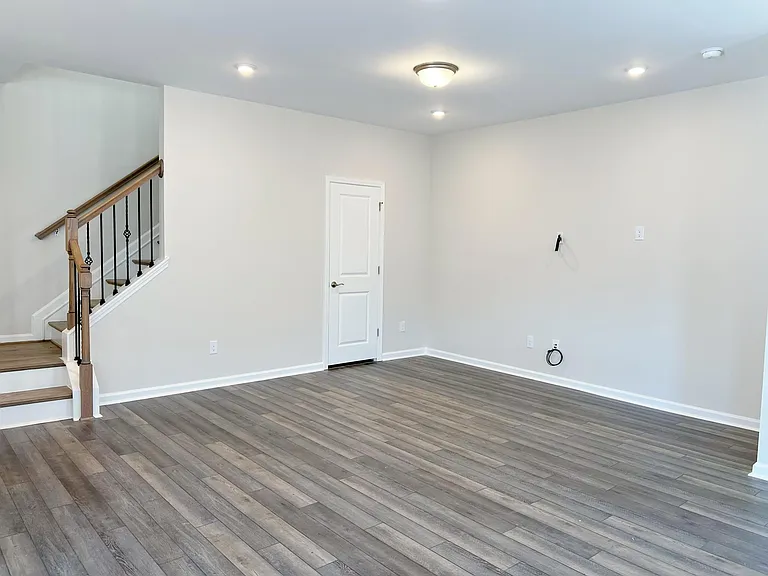 1508 Smoky Mountains St — Photo 9