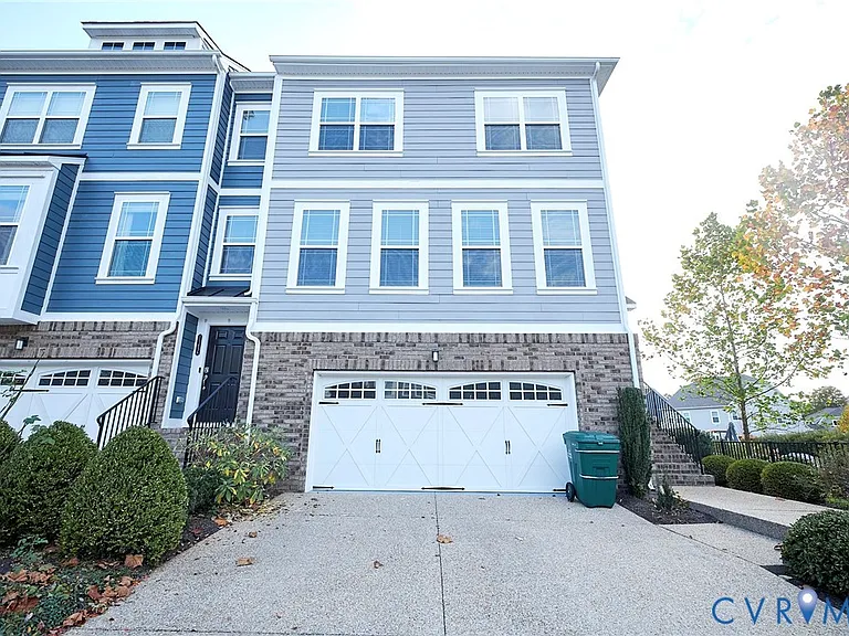 11458 Hayloft Ln — Photo 2